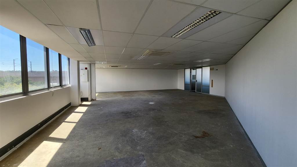128  m² Commercial space in Centurion CBD photo number 11