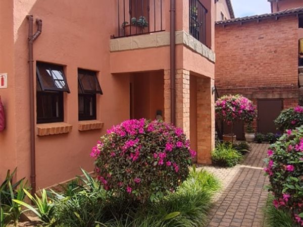 2 Bed Apartment in Plantations