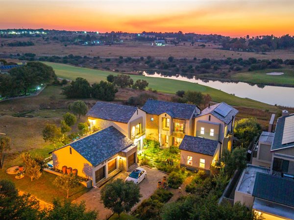 4 Bedroom House 4 Bedroom House