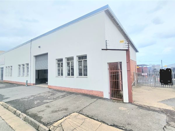 239  m² Industrial space