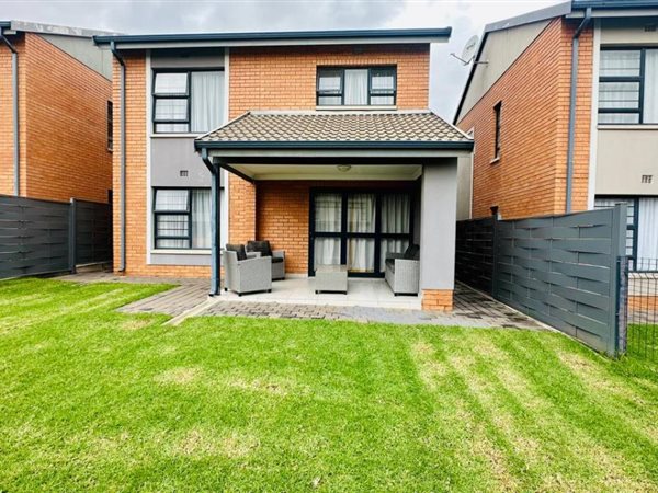 3 Bedroom Townhouse 3 Bedroom Townhouse