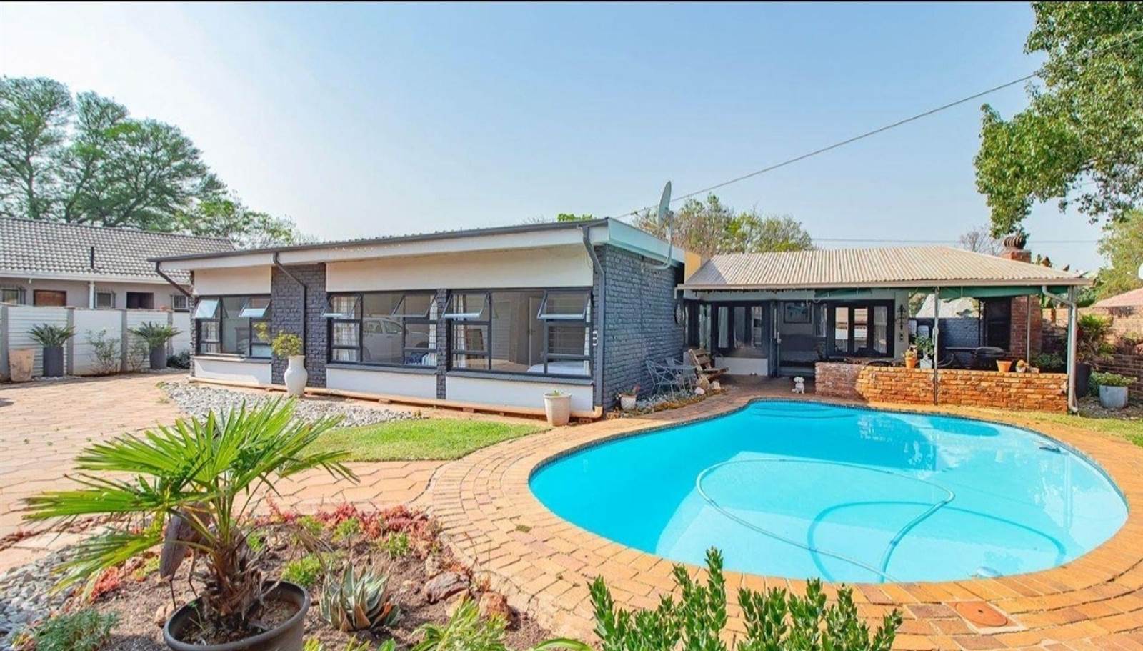 4 Bed House in Doringkloof photo number 1