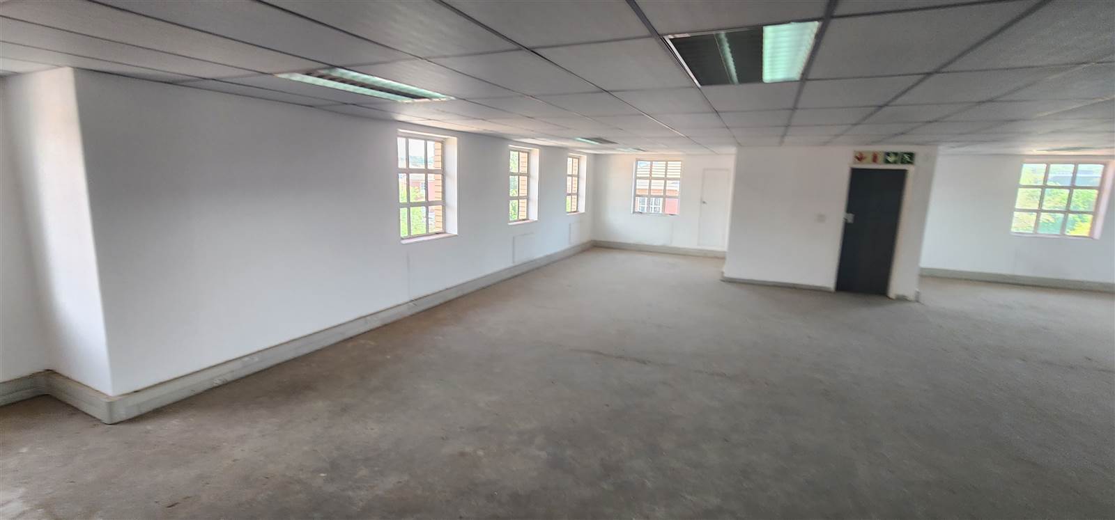 348  m² Commercial space in Erasmuskloof photo number 8