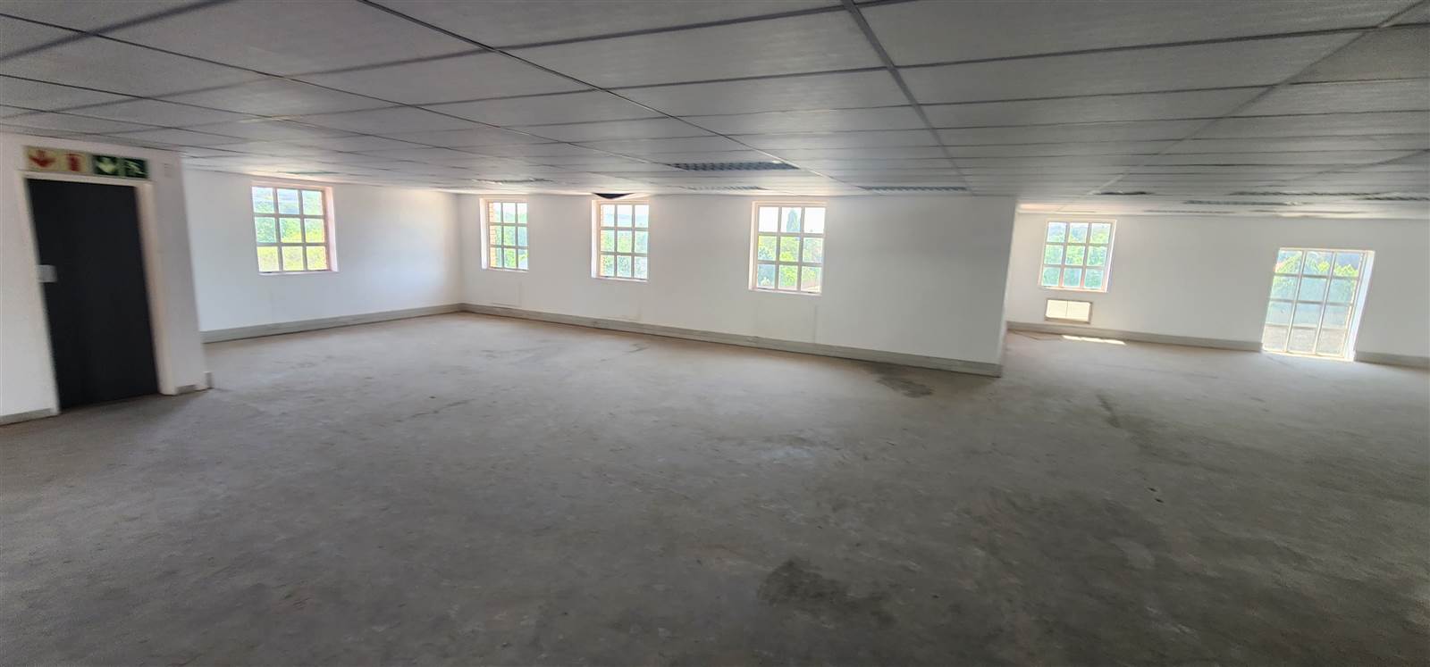 348  m² Commercial space in Erasmuskloof photo number 10