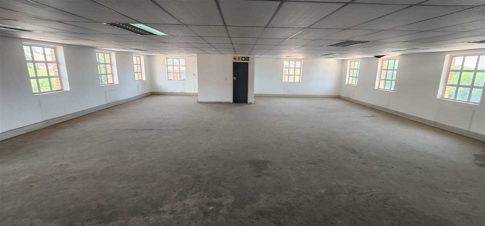 348  m² Commercial space in Erasmuskloof photo number 6