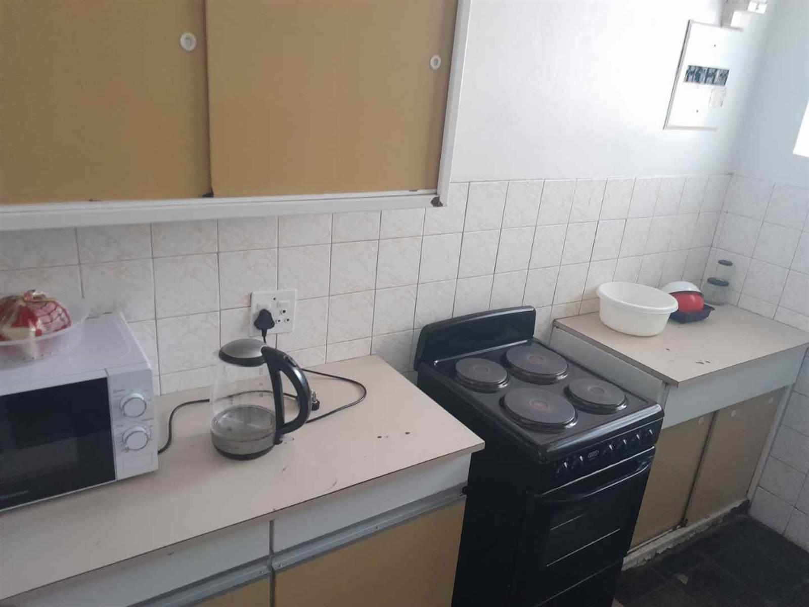 1 Bed Apartment in Hillbrow photo number 15
