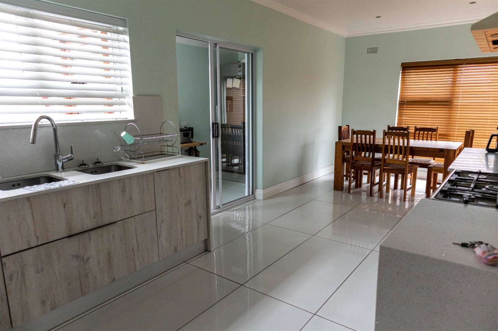 4 Bed House in Parow Valley photo number 8