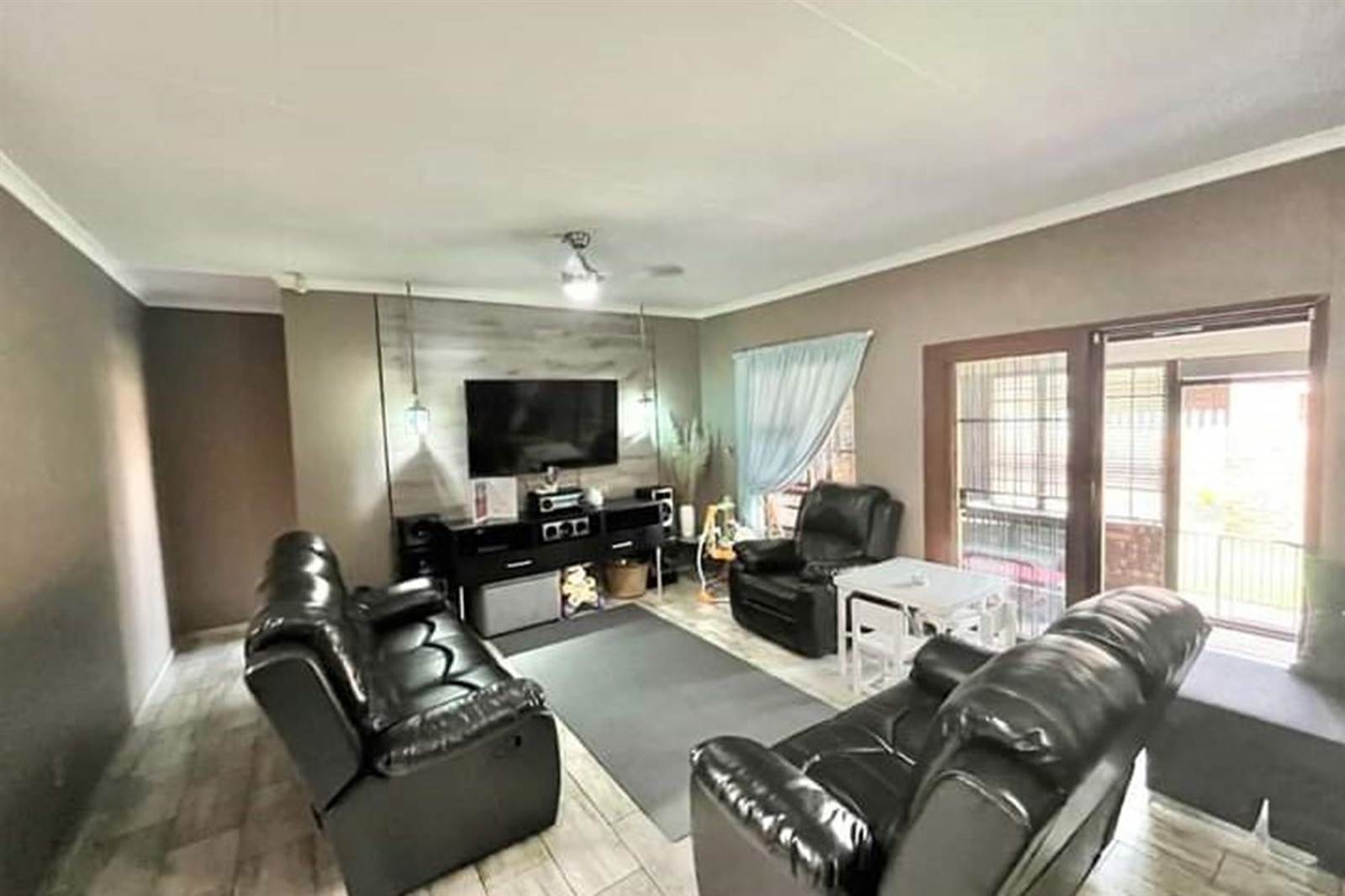 3 Bed Townhouse in Kriel photo number 9