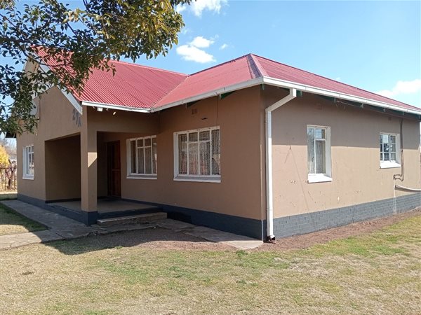 3 Bedroom House 3 Bedroom House