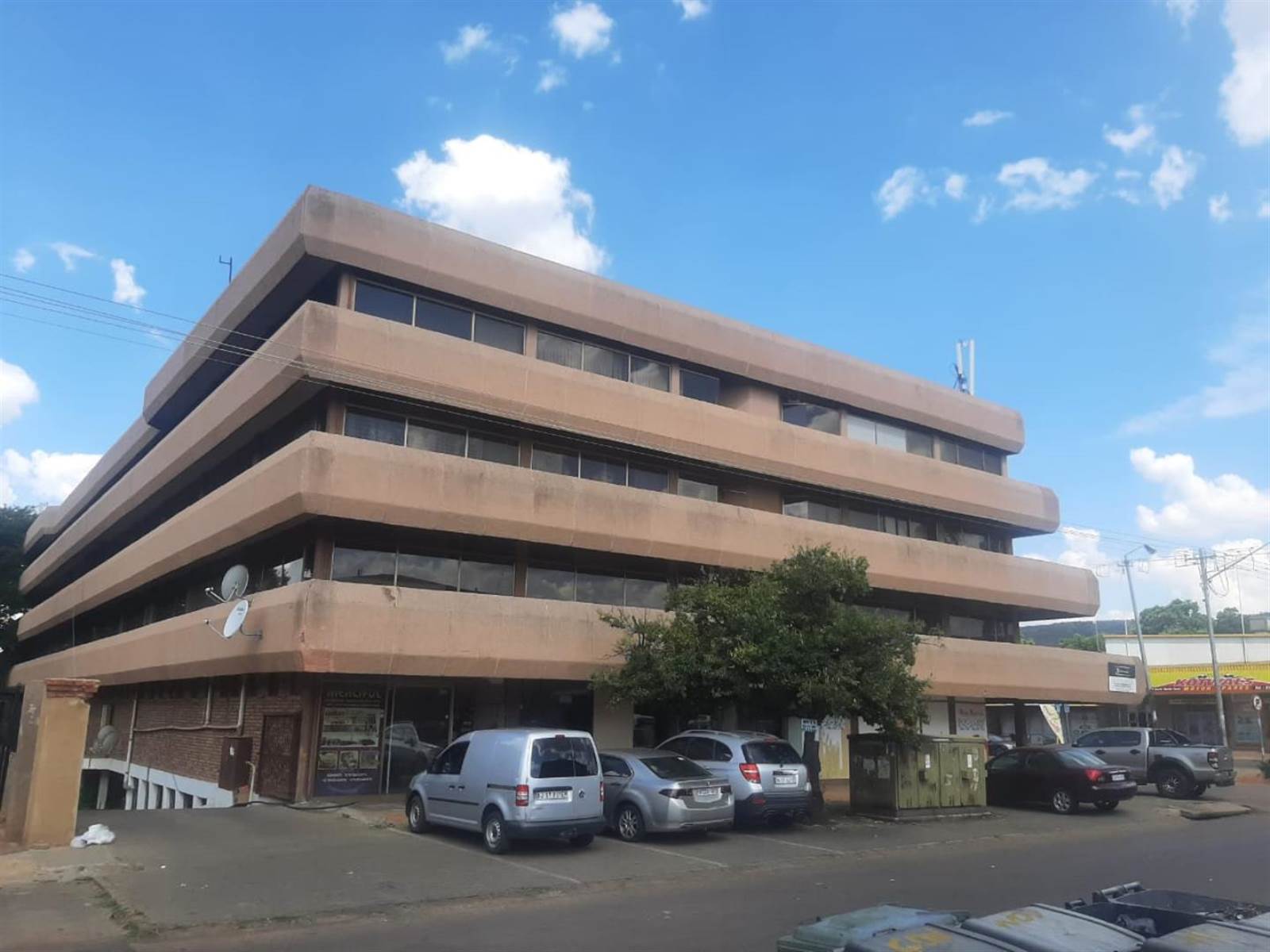 650000  m² Commercial space in Pretoria North photo number 5