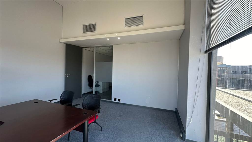 98  m² Commercial space in Highveld photo number 12