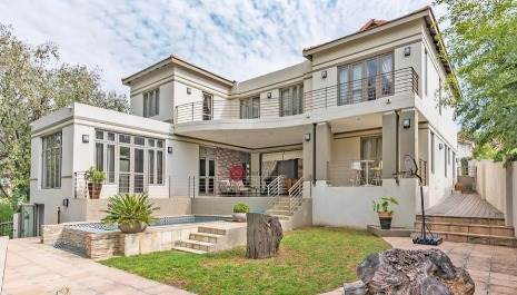5 Bedroom House 5 Bedroom House