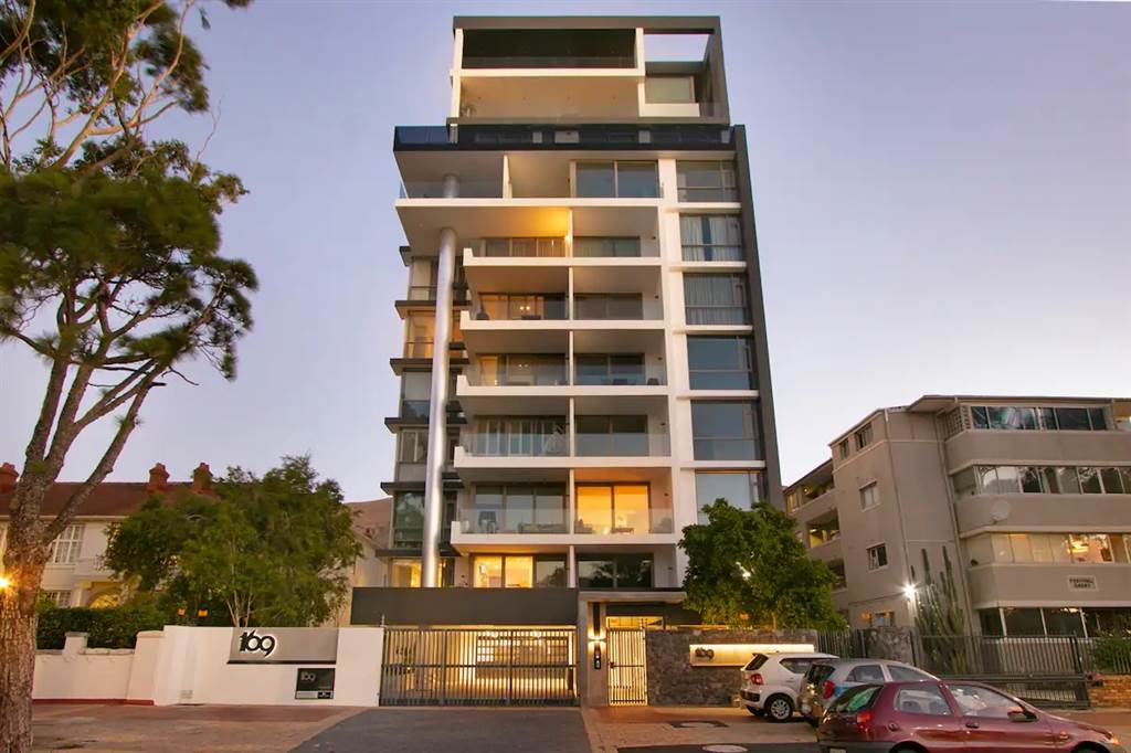 1 Bed Apartment in Green Point photo number 18