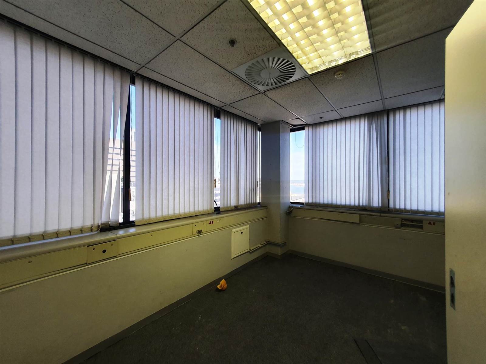 161  m² Office Space in Durban CBD photo number 7