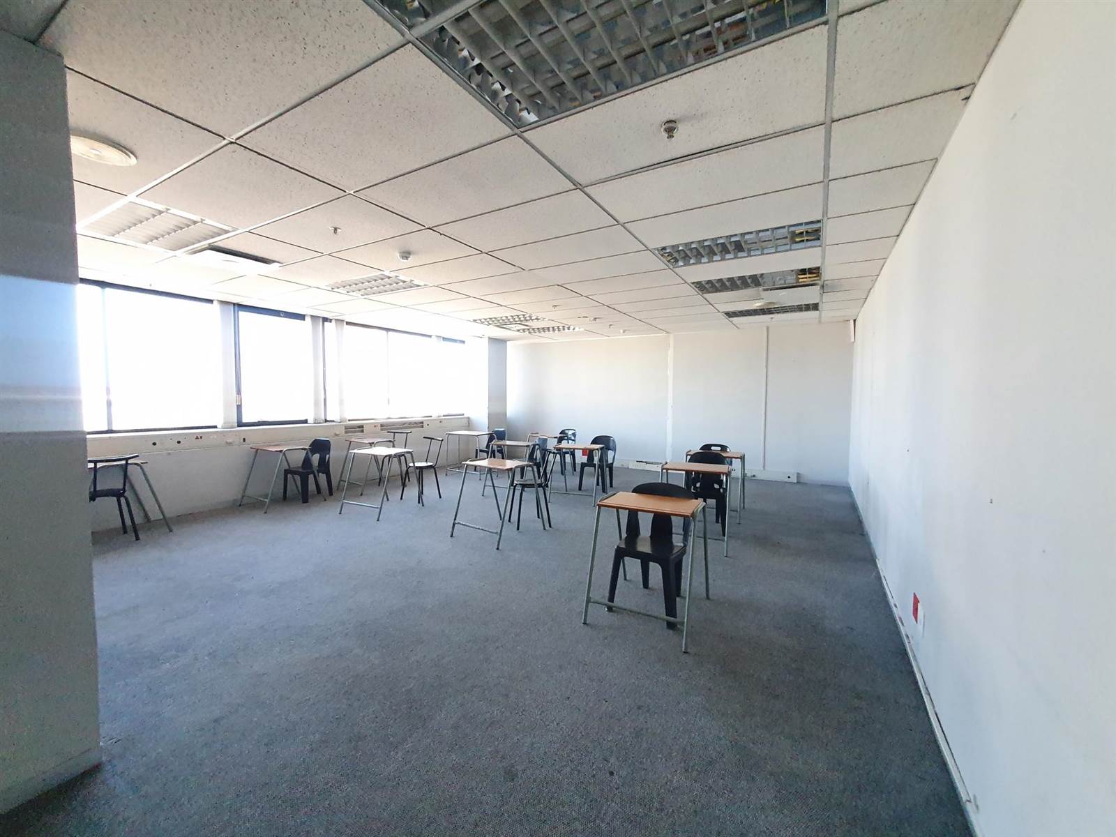 161  m² Office Space in Durban CBD photo number 9