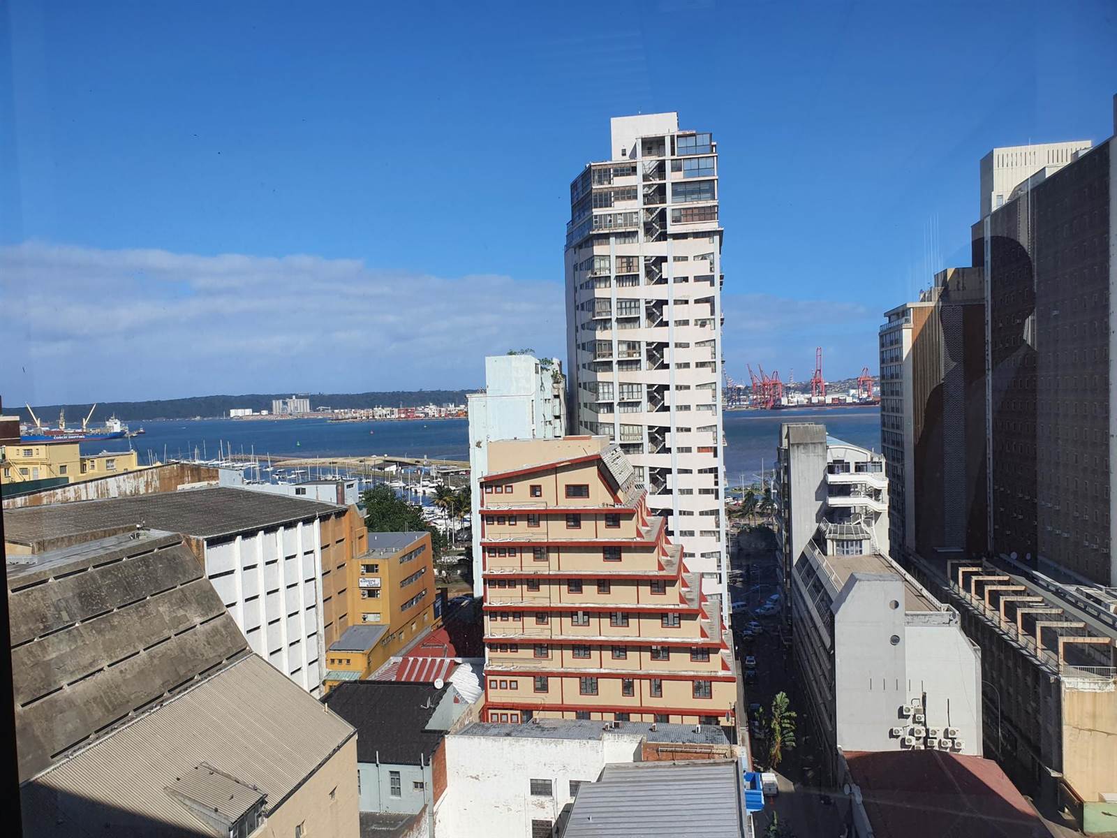 161  m² Office Space in Durban CBD photo number 1