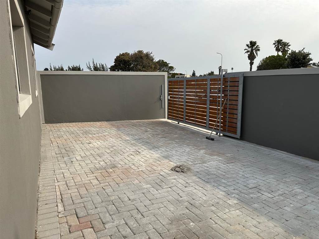 2 Bed Apartment to rent in Bluewater Bay RR4209851 Private Property