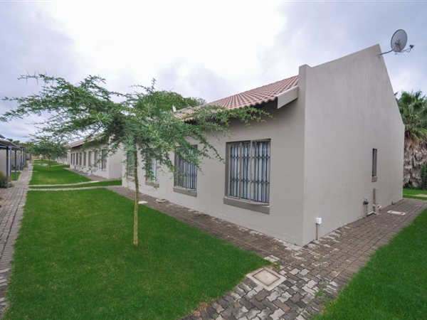 2 Bedroom Townhouse 2 Bedroom Townhouse