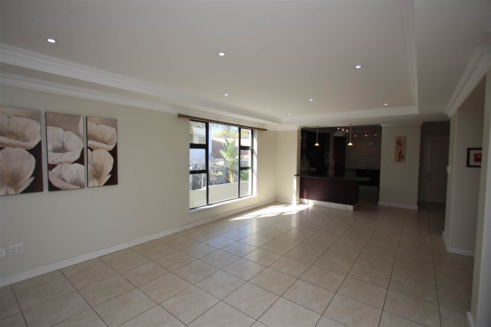 2 Bed Apartment in Bedfordview photo number 7