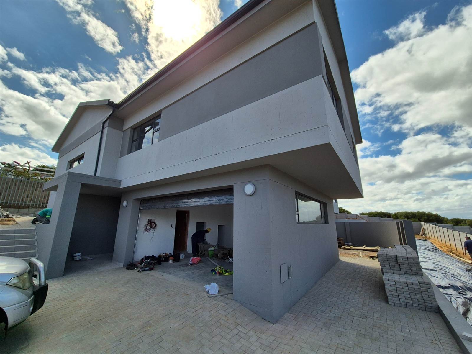 3 Bed House in Island View photo number 1