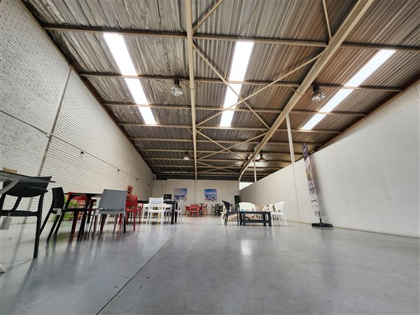 550  m² Industrial space