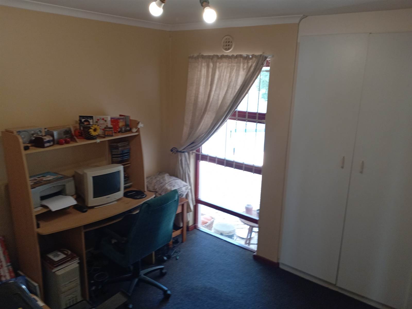 3 Bed House in Tableview photo number 11