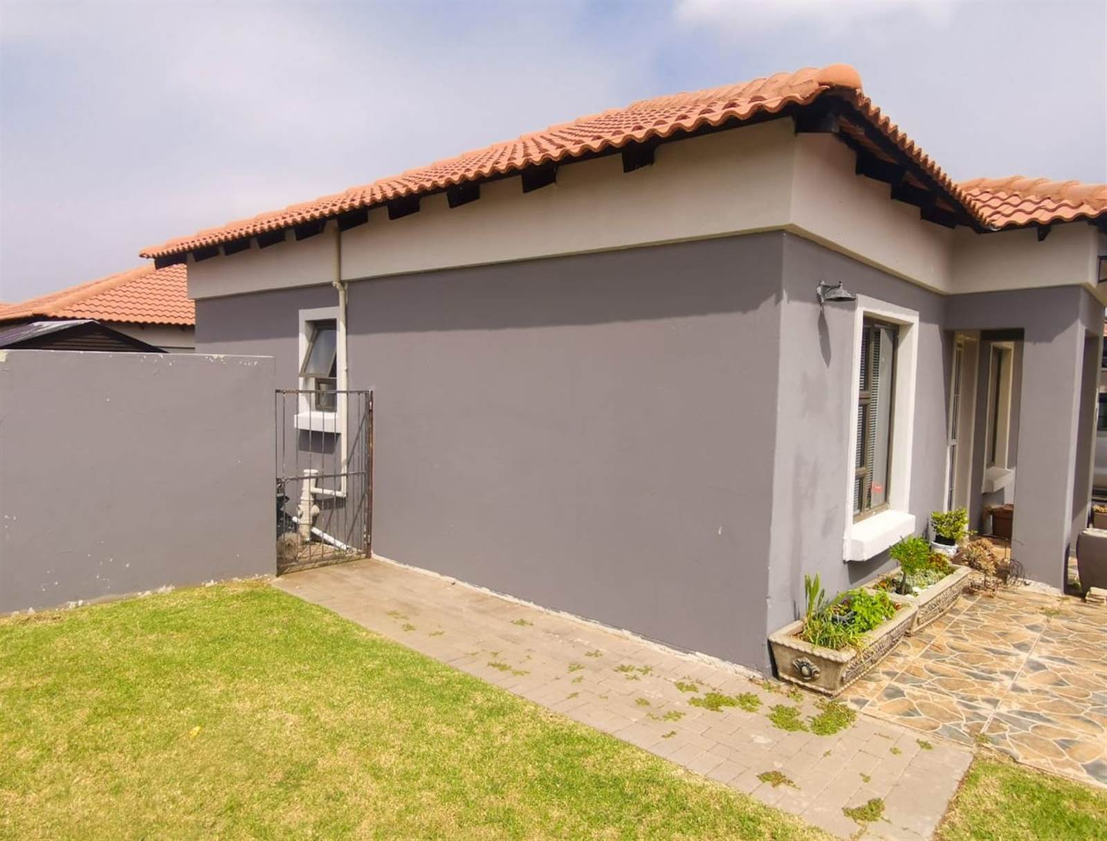 2 Bed House in Trichardt photo number 12