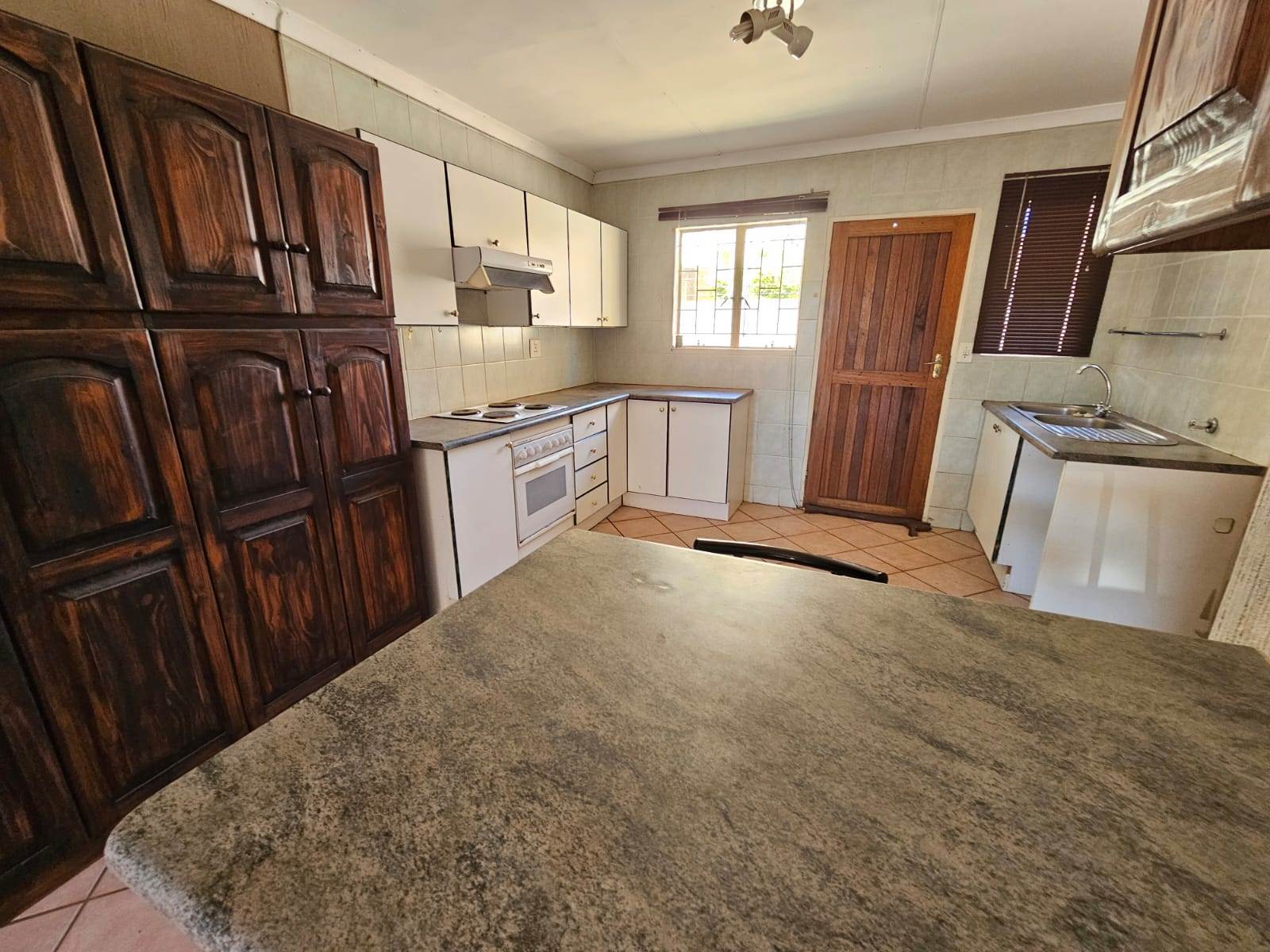 2 Bed Simplex in Highveld photo number 9