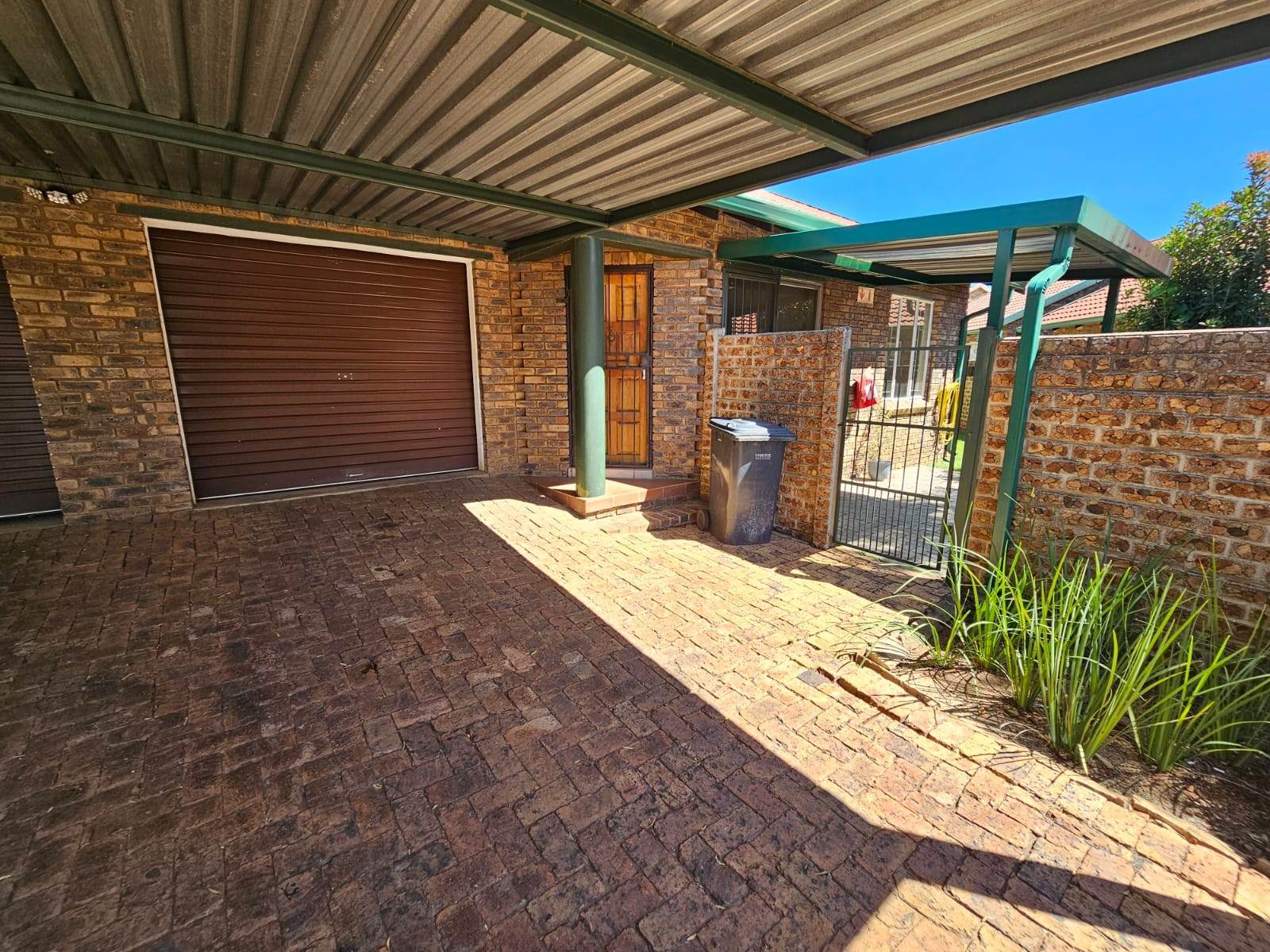 2 Bed Simplex in Highveld photo number 19