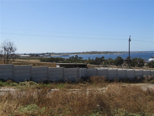 717 m² Land available in Da Gama Bay