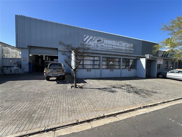 900  m² Industrial space