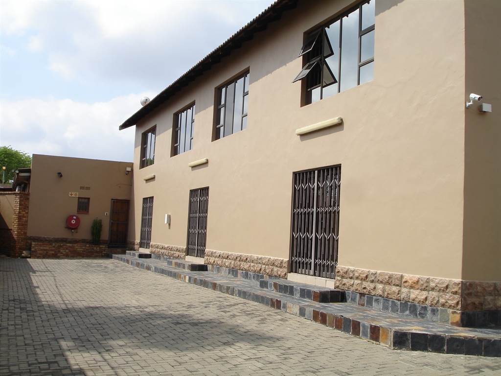 522  m² Commercial space in Rustenburg Central photo number 6