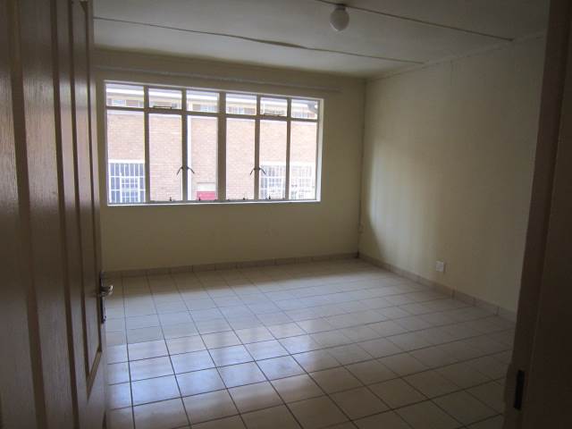 2 Bed Apartment in Arcadia photo number 2