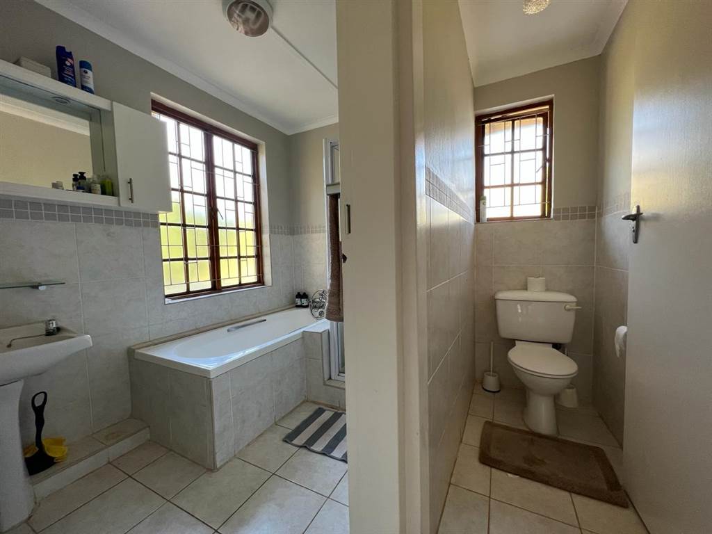 3 Bed Townhouse in Mtunzini photo number 8