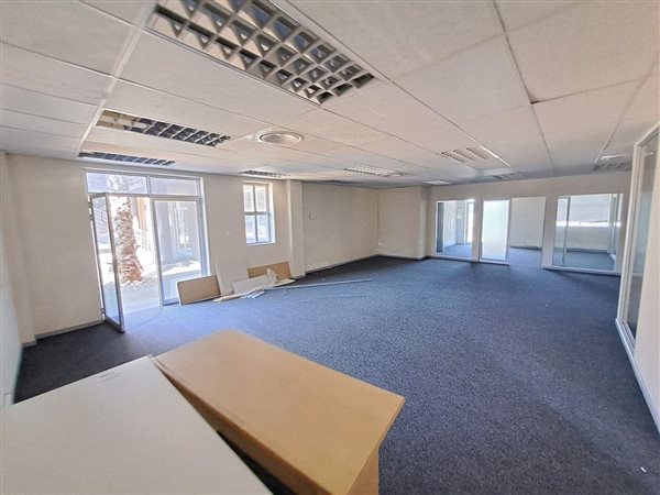 150  m² Office Space