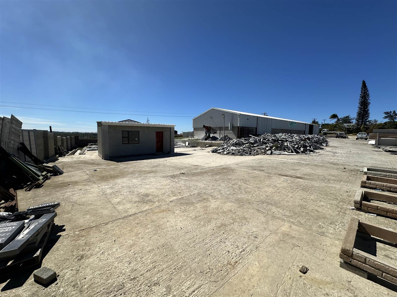 480  m² Industrial space in Beacon Bay photo number 13