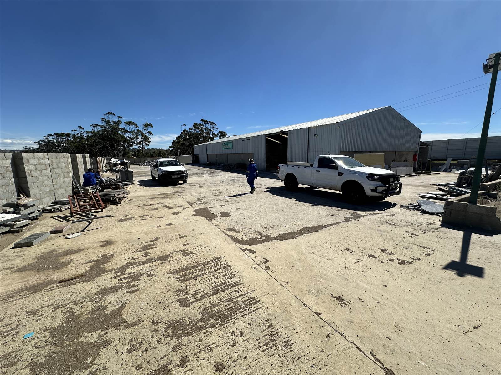 480  m² Industrial space in Beacon Bay photo number 9