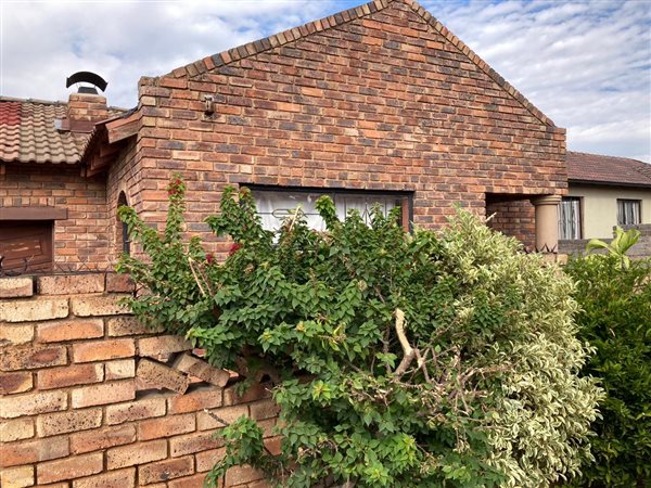 3 Bed House in Klipfontein View