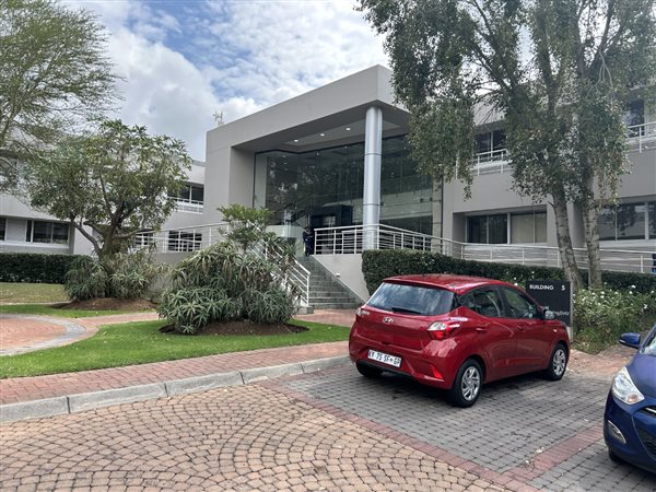 1879  m² Commercial space in Woodmead