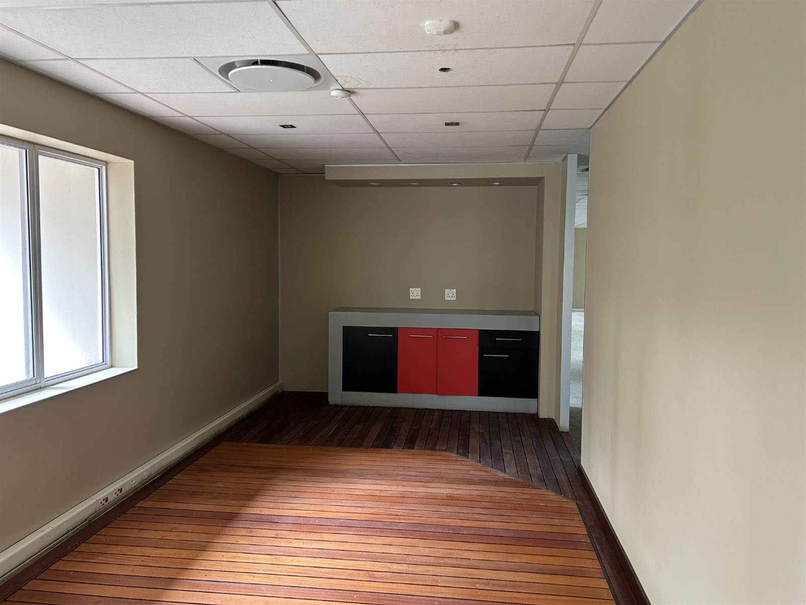 1879  m² Commercial space in Woodmead photo number 7