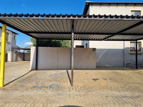 2 Bedroom Townhouse 2 Bedroom Townhouse