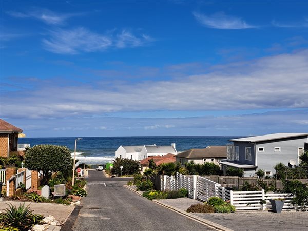 906 m² Land available in Yzerfontein