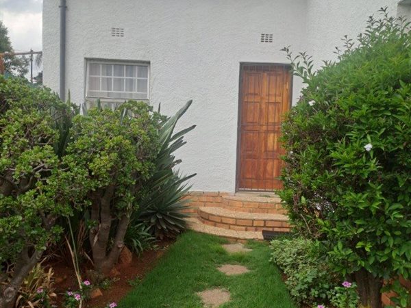 1 Bed Garden Cottage