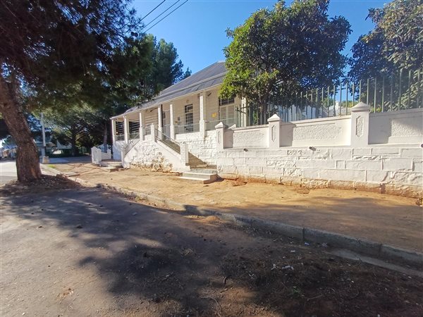 495 m² Commercial space 495 m² Commercial space