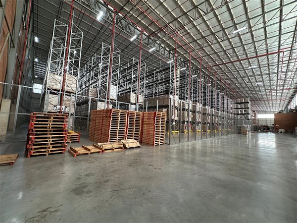 15853  m² Industrial space