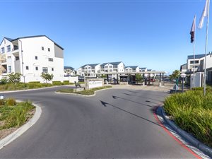 Apartment in Somerset West Central