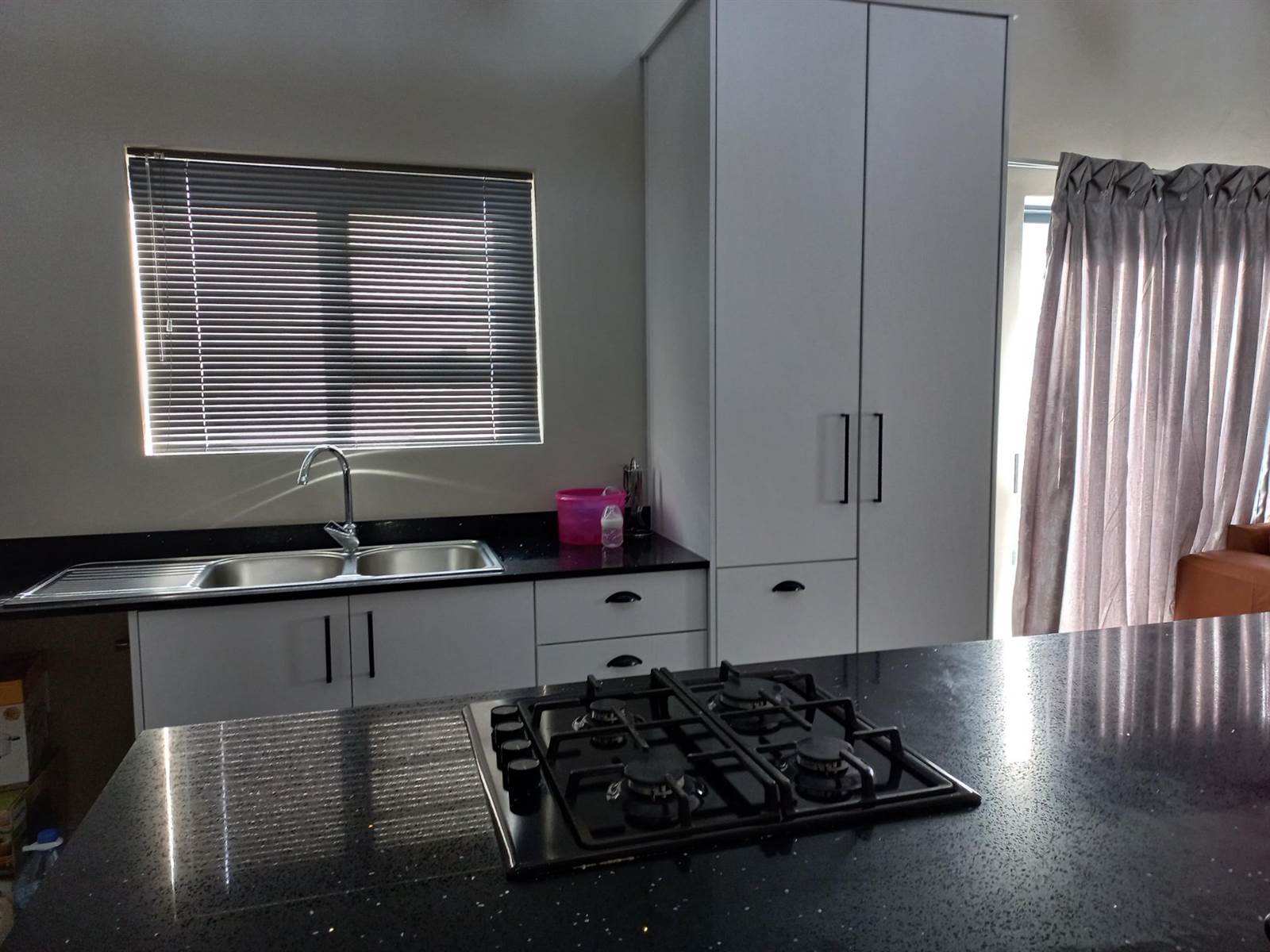 3 Bed Townhouse in Parsons Vlei photo number 7