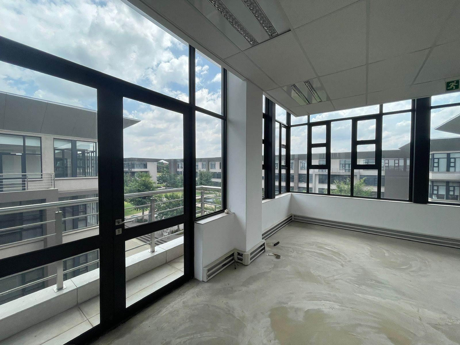 880  m² Commercial space in Parkhaven photo number 16