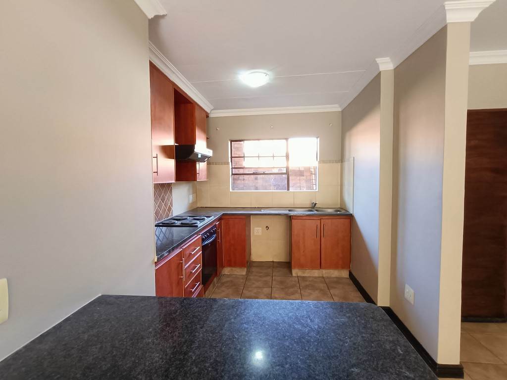2 Bed Apartment in Magalieskruin photo number 27