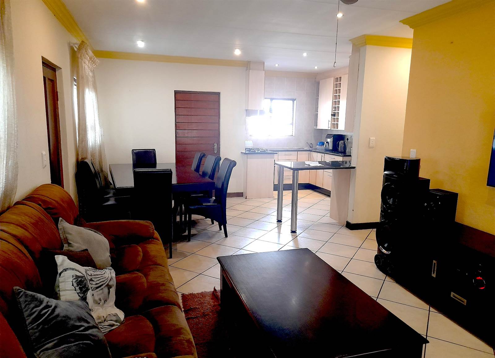 4 Bed House in Rua Vista photo number 9